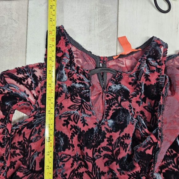 Chelsea & Violet Velvet Burnout Floral Mini Dress Medium Cold Shoulder Goth Vamp - Picture 5 of 16